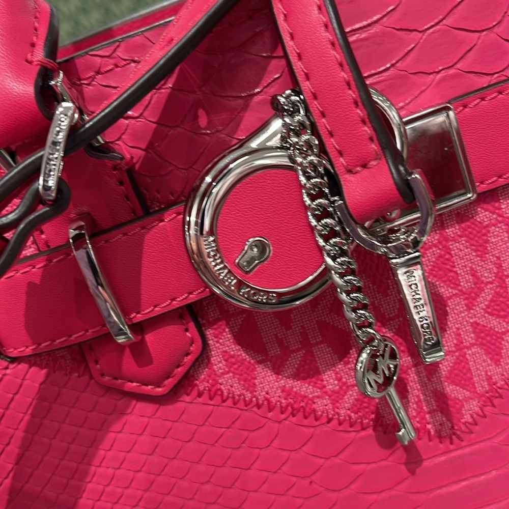 Michael Kors Hamilton Small Satchel Shoulder Crossbody Bag 
Electric Pink
NWT - Picture 9 of 16